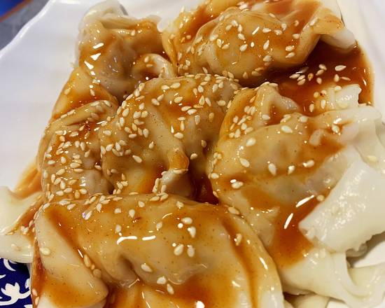 16. 炒手 Dumplings Hunan au beurre d'arachide Hunan Dumplings with Peanut Sauce